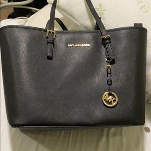 Micheal Kors tote